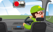 サイドミラーを見ていて後方に気づかないドライバー